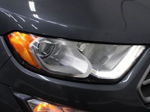 Used 2018 Ford EcoSport SE image 25