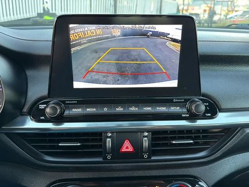 Used 2019 Kia Forte S w/ S Premium Package FWD image 23
