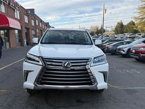 Used 2017 Lexus LX 570 4WD image 2