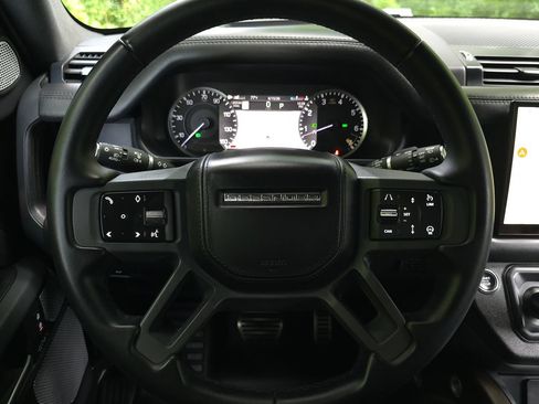 Used 2023 Land Rover Defender 130 X AWD/4WD image 36