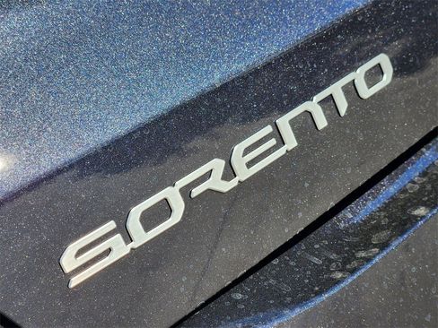 New 2026 Kia Sorento S w/ S Panoramic Sunroof Package image 8