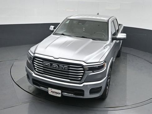 Used 2025 RAM 1500 Laramie AWD/4WD image 34