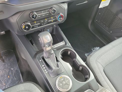 New 2025 Ford Bronco Big Bend w/ Black Appearance Package image 37