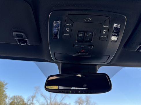 New 2026 Toyota Sienna XSE image 22