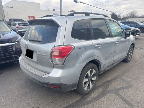 Used 2018 Subaru Forester 2.5i Premium w/ All-Weather Package image 7