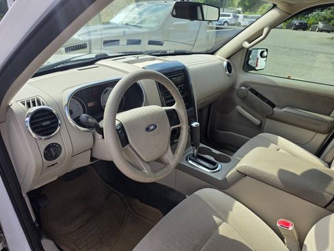 Used 2007 Ford Explorer Sport Trac XLT RWD image 4