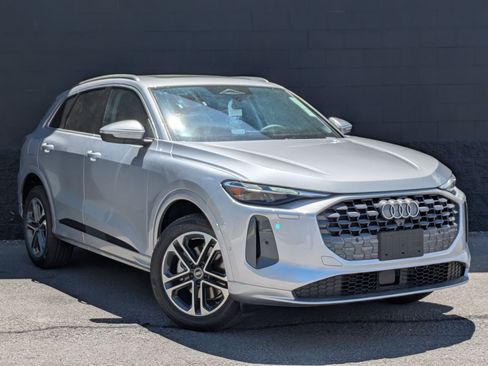New 2026 Audi Q5 Premium AWD/4WD image 3