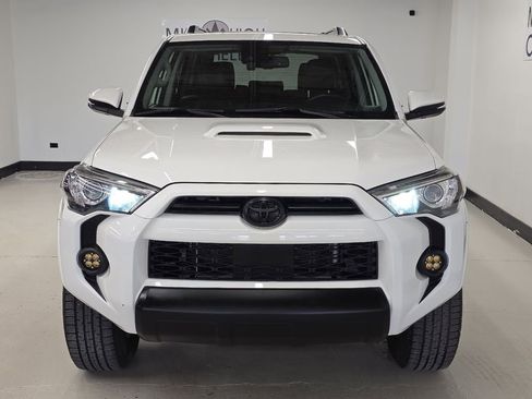 Used 2020 Toyota 4Runner TRD Off-Road Premium w/ Moonroof Package AWD/4WD image 2