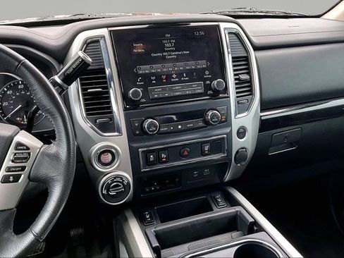 Used 2021 Nissan Titan SV w/ SV Convenience Package image 9