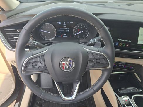 Used 2022 Buick Envision Avenir w/ Technology Package II image 15