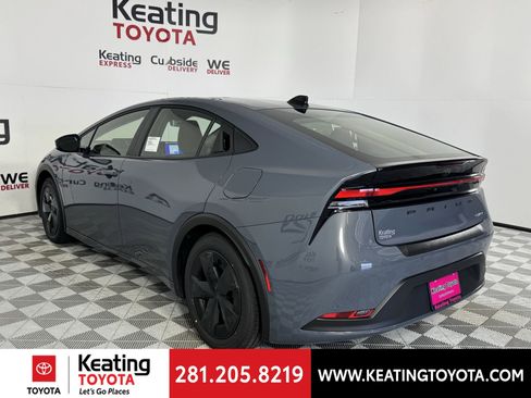 New 2026 Toyota Prius LE image 10