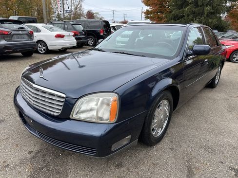 Used 2004 Cadillac De Ville FWD image 2