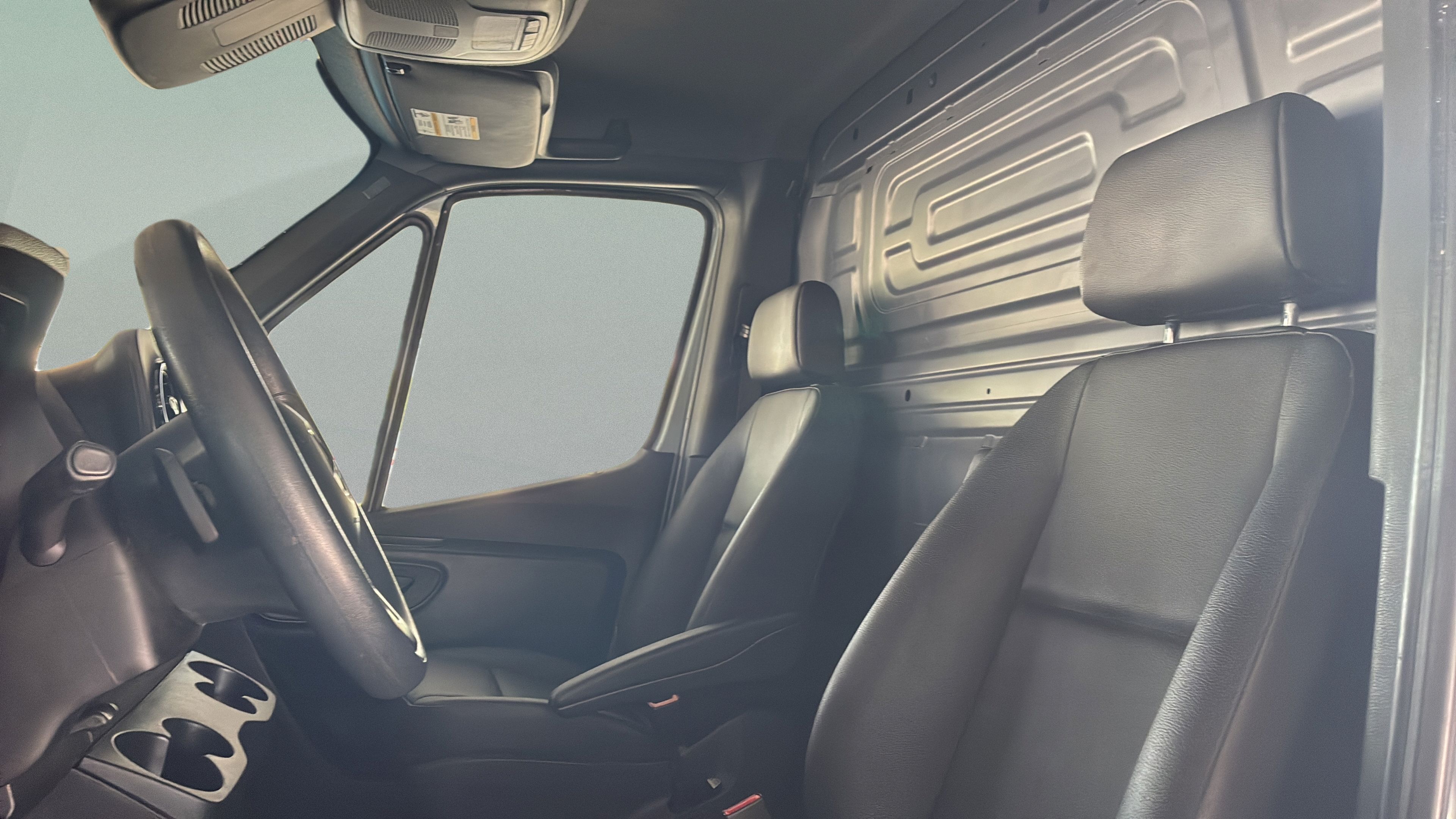Used 2023 Mercedes-Benz Sprinter 2500 image 17