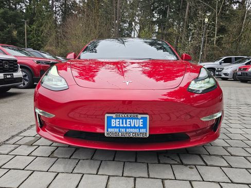 Used 2023 Tesla Model 3 Performance image 2