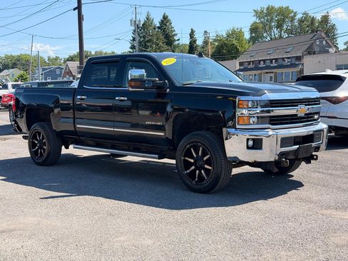 Used 2015 Chevrolet Silverado 2500 LTZ w/ LTZ Plus Package AWD/4WD image 3