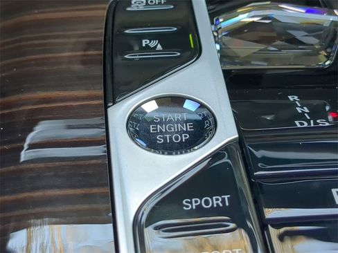 New 2026 BMW X7 xDrive40i w/ Executive Package image 29