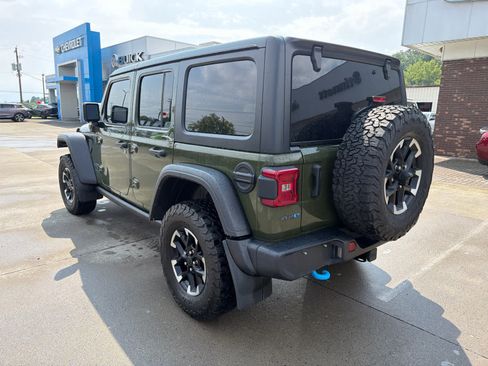 Used 2024 Jeep Wrangler Unlimited Rubicon 4xe w/ Technology Group AWD/4WD image 6