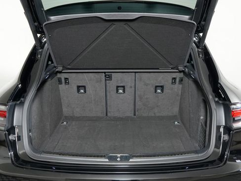 Certified 2021 Porsche Macan S AWD/4WD image 42