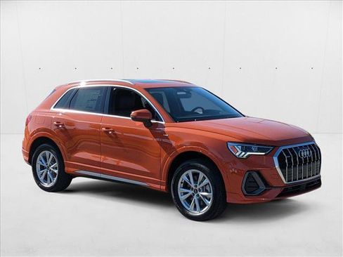 New 2025 Audi Q3 2.0T Premium image 5
