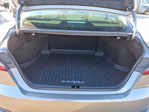 Used 2025 Toyota Camry XLE image 26