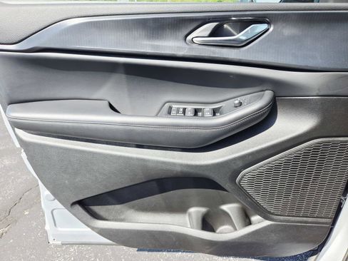 Used 2024 Jeep Grand Cherokee Altitude image 36