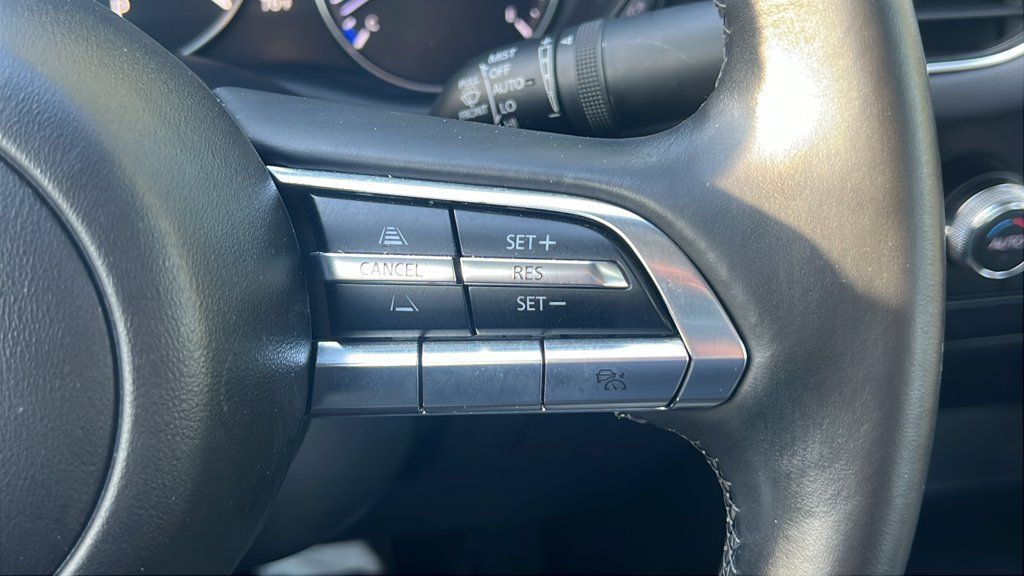 Used 2023 MAZDA MAZDA3 s FWD image 21