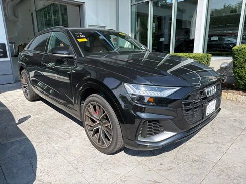 Used 2023 Audi Q8 Premium Plus w/ Premium Plus Package AWD/4WD image 5