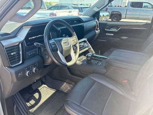 Used 2024 GMC Sierra 1500 Denali w/ Denali Reserve Package AWD/4WD image 8