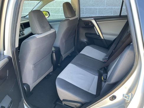 Used 2014 Toyota RAV4 LE FWD image 26
