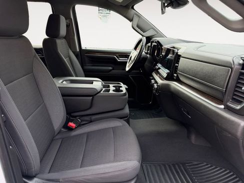 Used 2024 GMC Sierra 1500 SLE w/ Preferred Package image 15