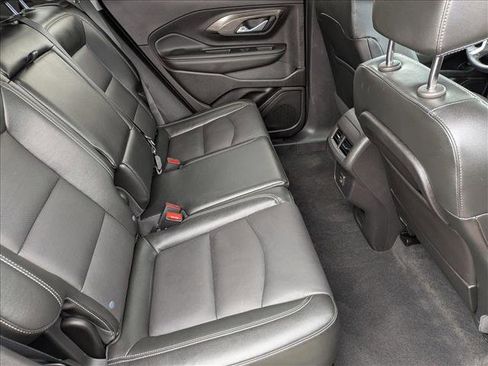 Used 2024 GMC Terrain SLT image 19