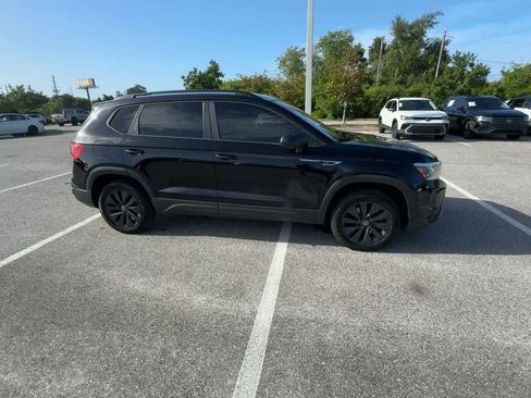 Certified 2024 Volkswagen Taos S FWD image 9