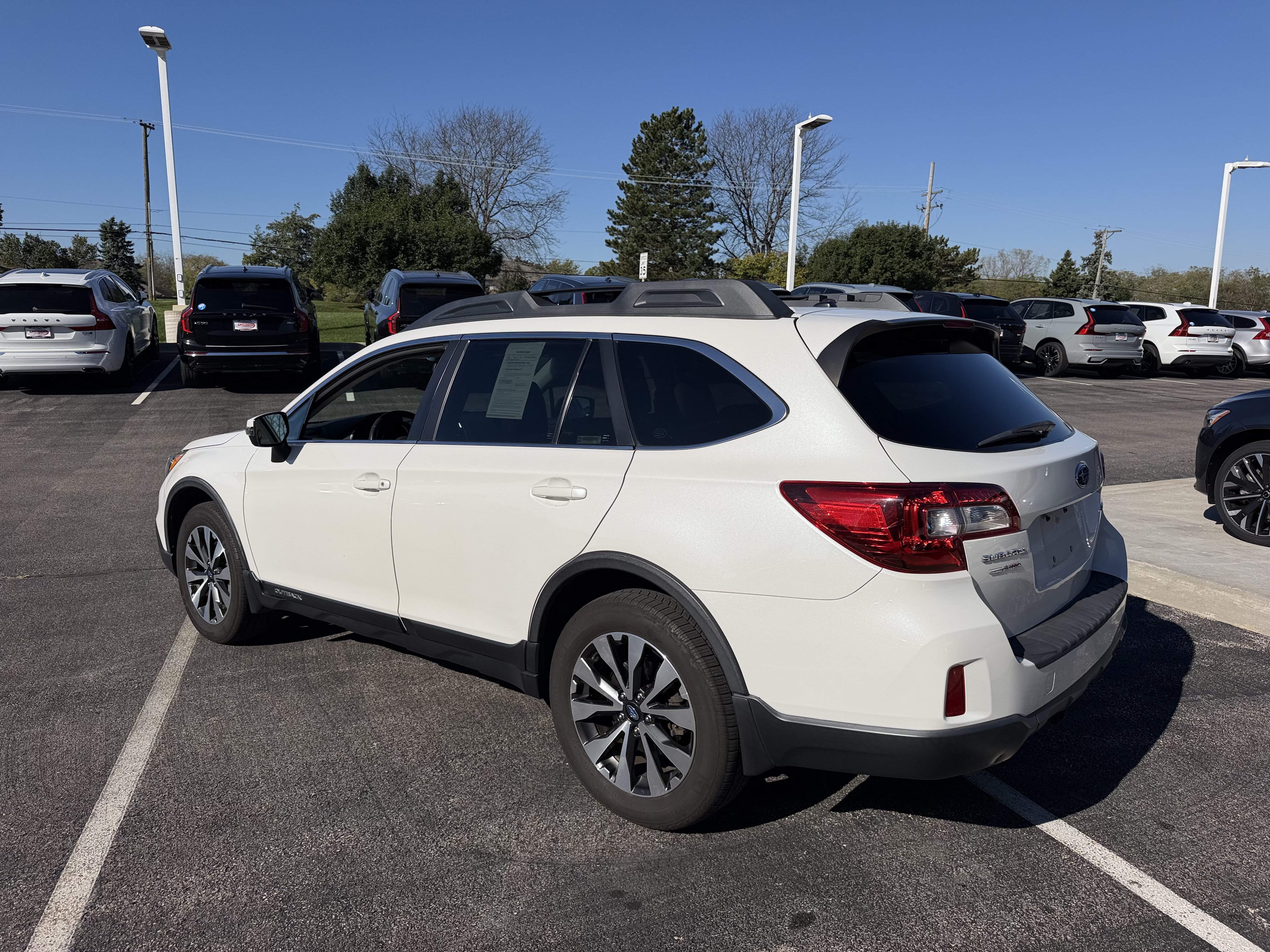 Used 2015 Subaru Outback 2.5i Limited AWD/4WD image 5