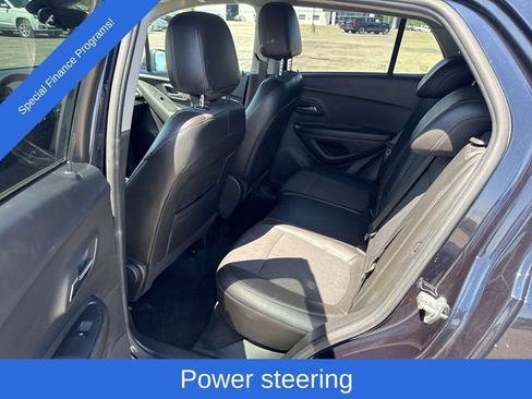 Used 2021 Chevrolet Trax LT w/ Driver Confidence Package FWD image 28
