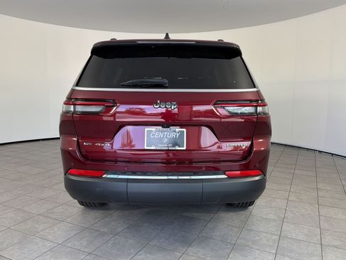Used 2023 Jeep Grand Cherokee L Limited AWD/4WD image 10