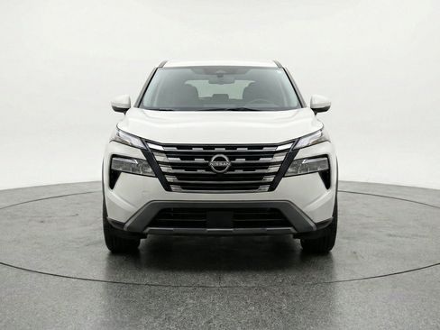Used 2025 Nissan Rogue SV FWD image 2