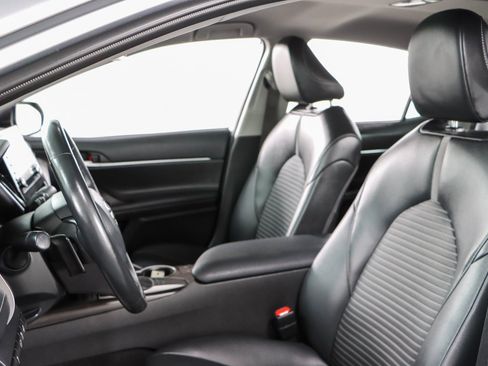 Used 2024 Toyota Camry SE w/ Cold Weather Package FWD image 23