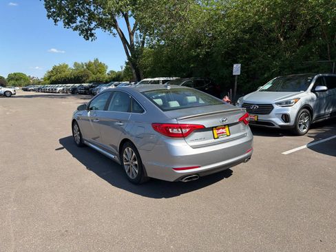 Used 2017 Hyundai Sonata Limited w/ Tech Package 03 FWD image 3