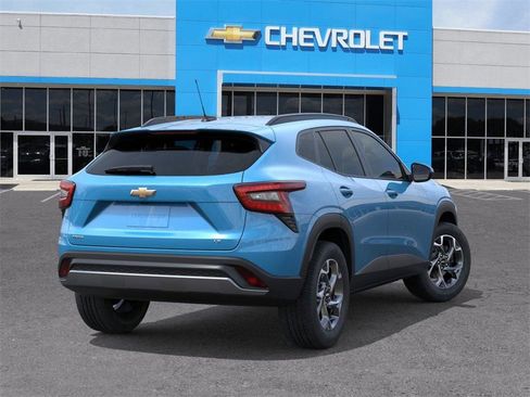 New 2026 Chevrolet Trax LT w/ Driver Confidence Package image 4