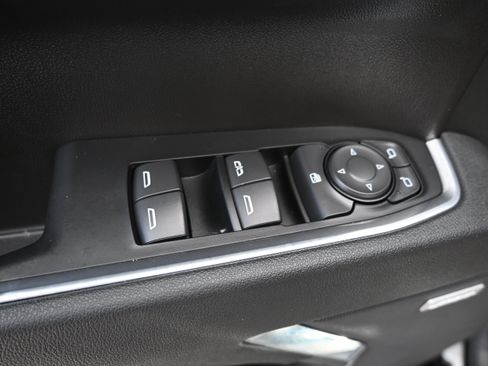 Used 2026 Chevrolet Silverado 1500 LT Trail Boss w/ Convenience Package II AWD/4WD image 15