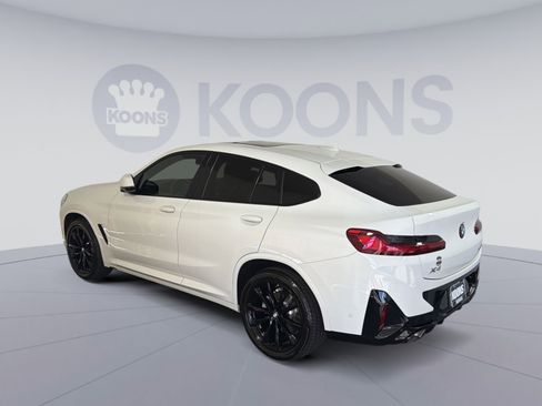 Used 2025 BMW X4 xDrive30i w/ Premium Package image 4