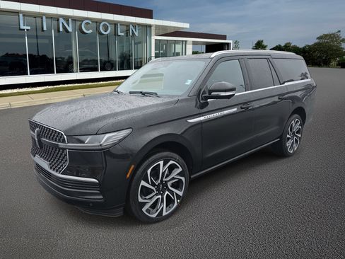 New 2026 Lincoln Navigator L Reserve image 1
