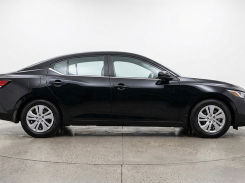 Used 2025 Nissan Sentra S FWD image 11