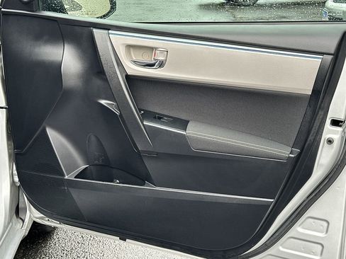 Used 2016 Toyota Corolla LE FWD image 11