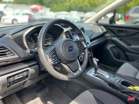 Used 2023 Subaru Crosstrek 2.0i Premium image 12