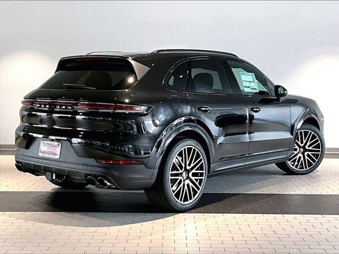 New 2026 Porsche Cayenne AWD/4WD image 7