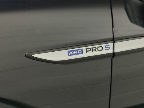 Used 2023 Volkswagen ID.4 Pro S image 4