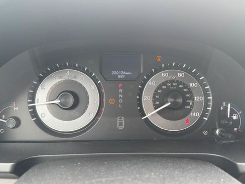 Used 2013 Honda Odyssey Touring Elite image 3