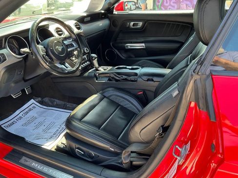 Used 2018 Ford Mustang Premium image 9