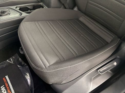 Used 2024 Volkswagen Tiguan S image 10